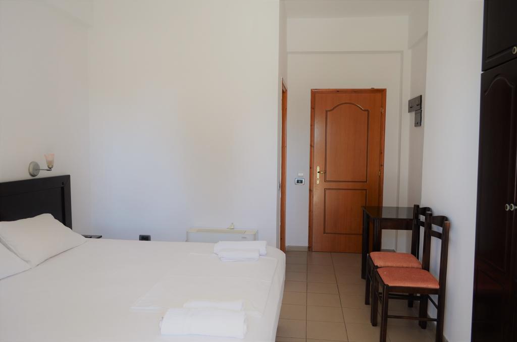 Jb Hotel ساراندا المظهر الخارجي الصورة